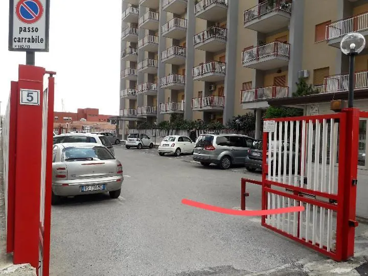 Signorile Appartamento In Condominio Rallo Palermo Homestay